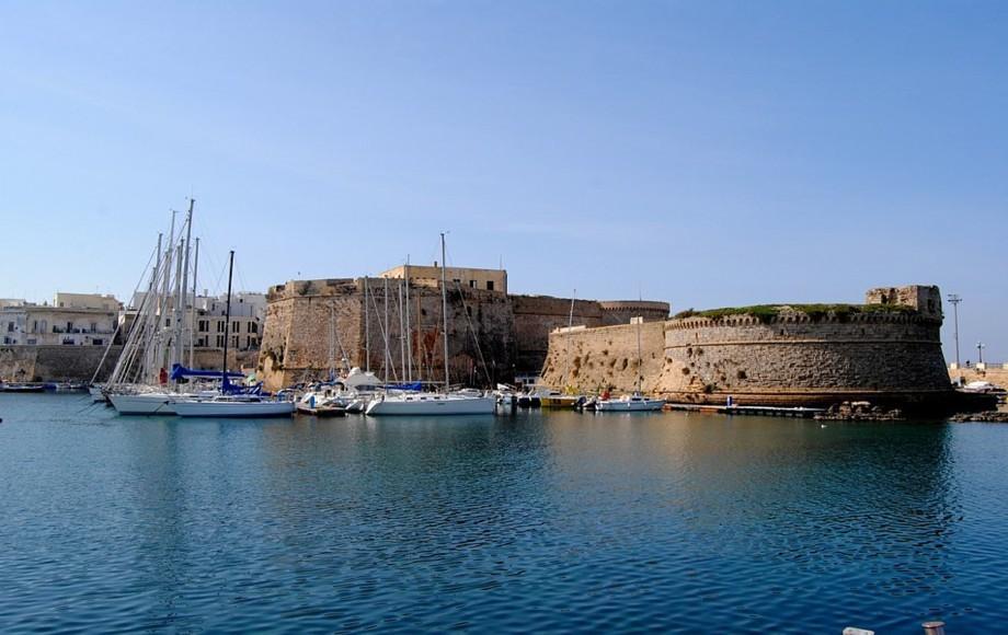 Gallipoli - Historic center Ancient walls